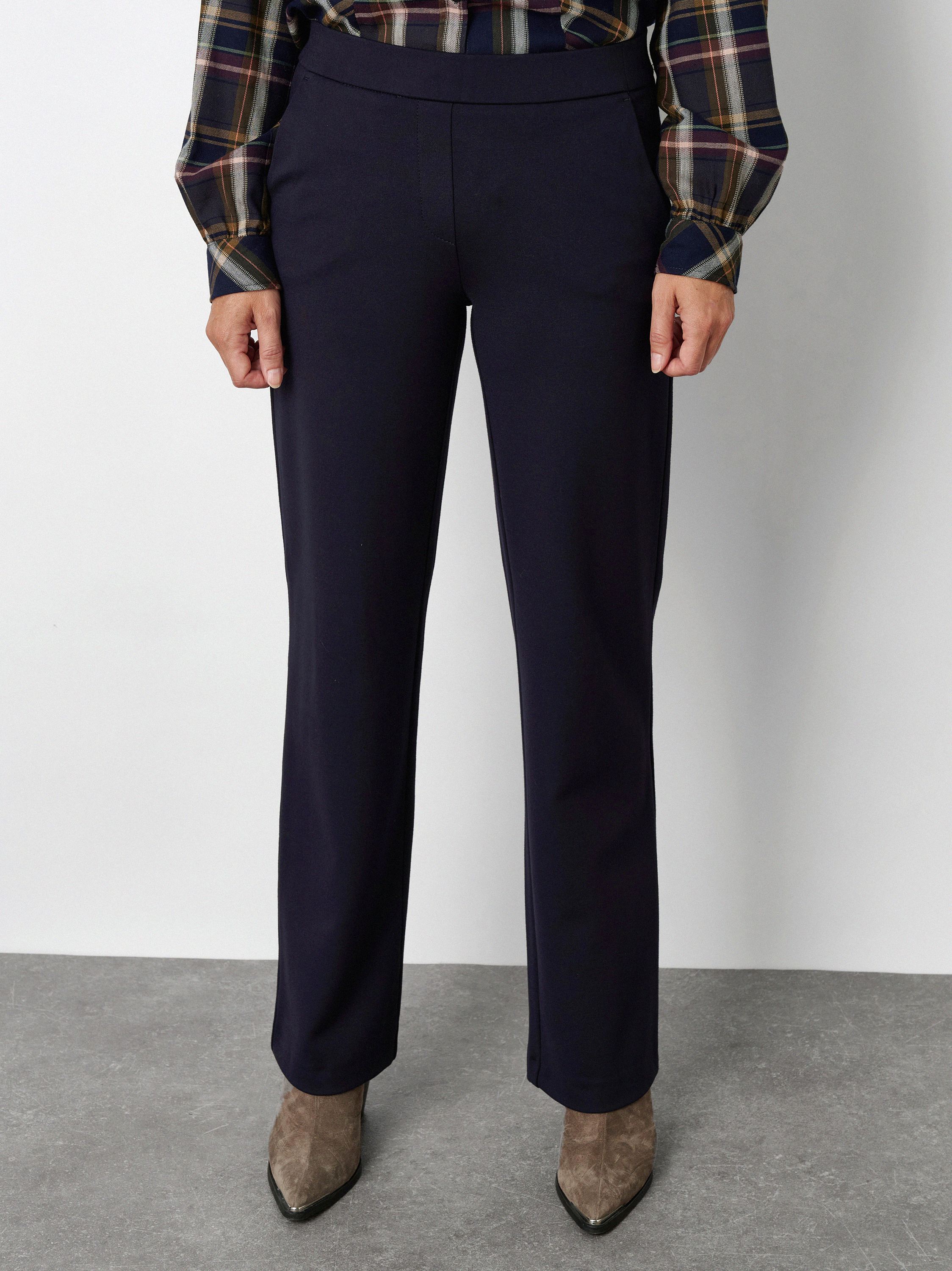 Womens trousers Jenny Wide in Navy, wide-leg jersey trousers, second detail view
