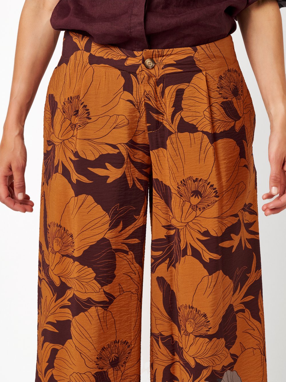 Womens trousers Elli Wide in orange, wide-leg pants with floral print and crepe texture, detail view