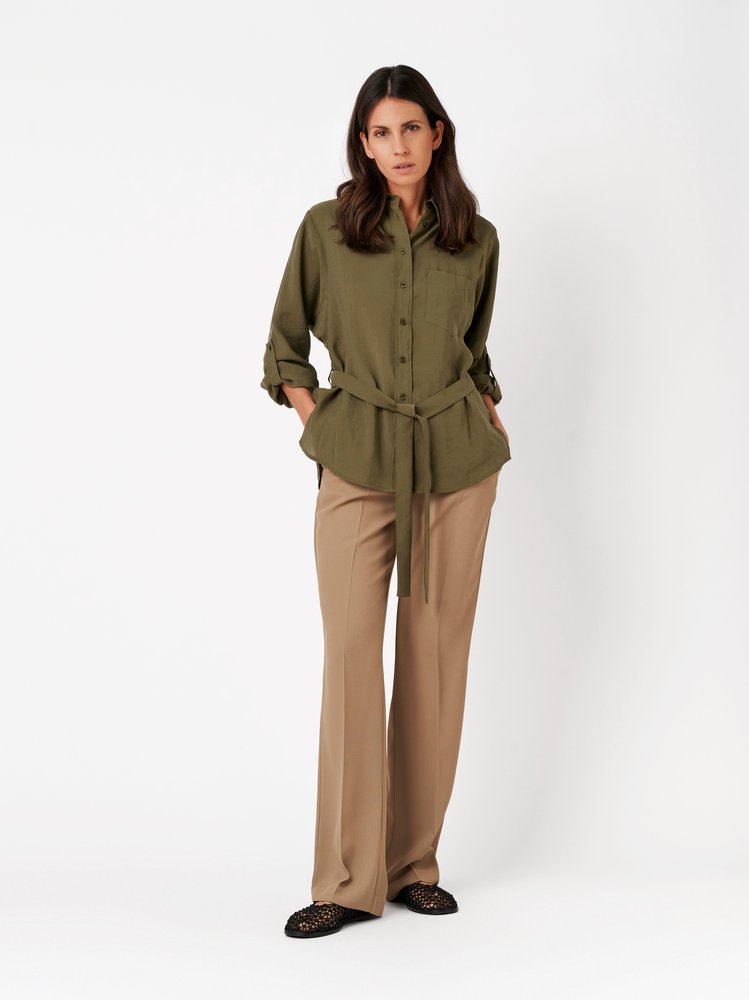 Womens trousers Luisa Wide in brown, wide-leg trousers made of twill, outfit view worn by model