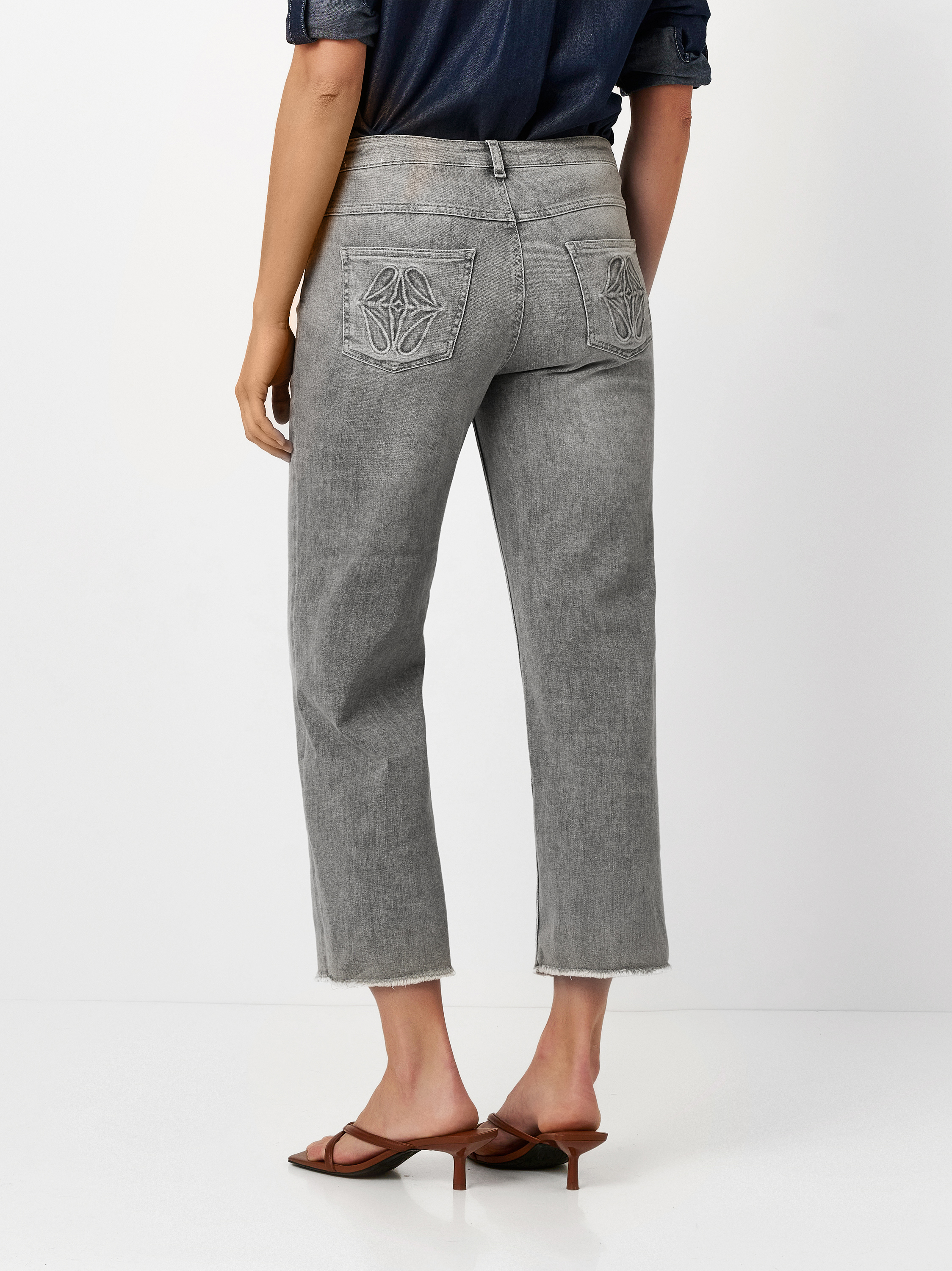 Jeans Ella grey Rueckansicht Jeans Ella grey Rueckansicht