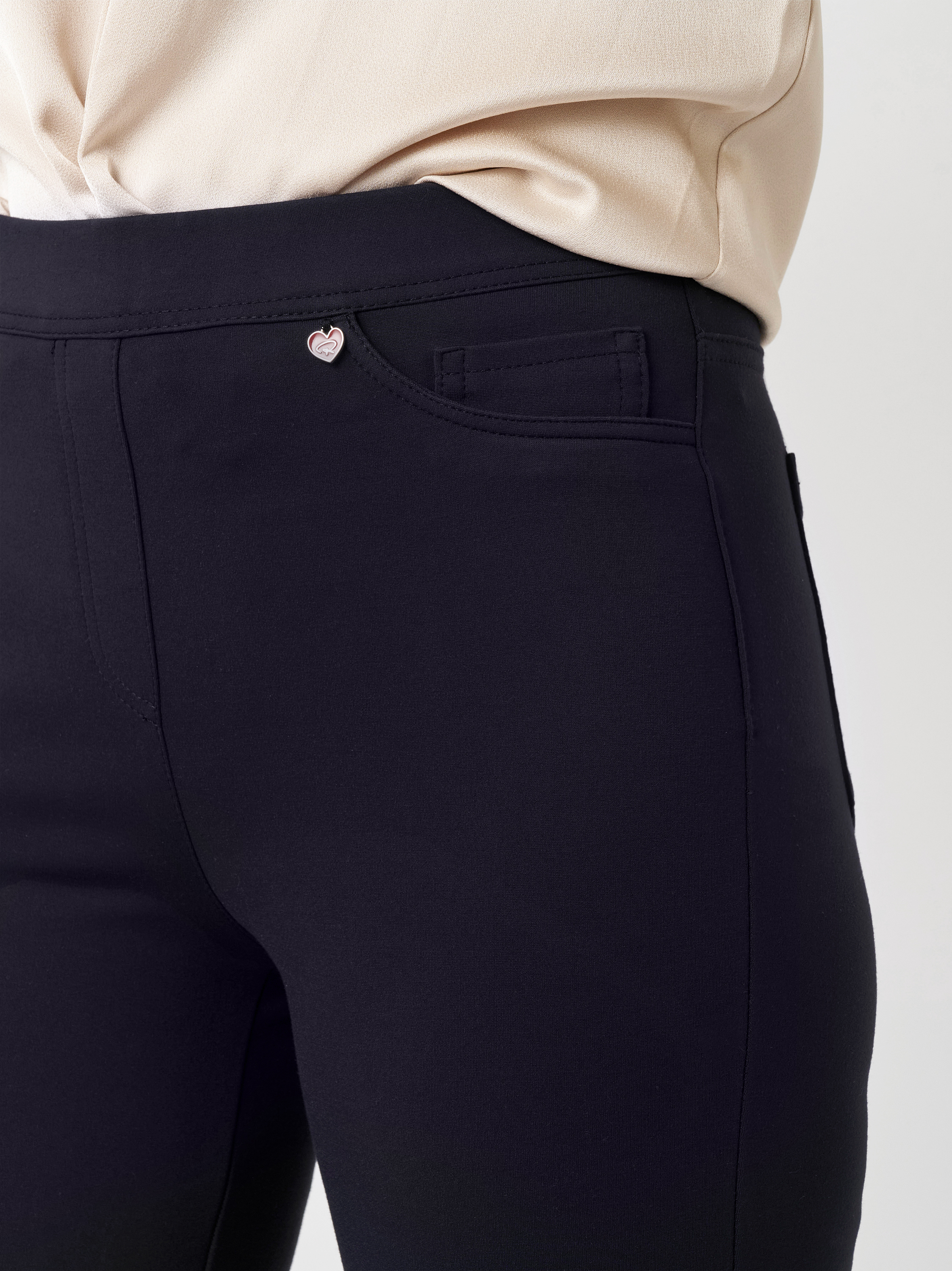 Hose Alice navy Detailansicht Hose Alice navy Detailansicht