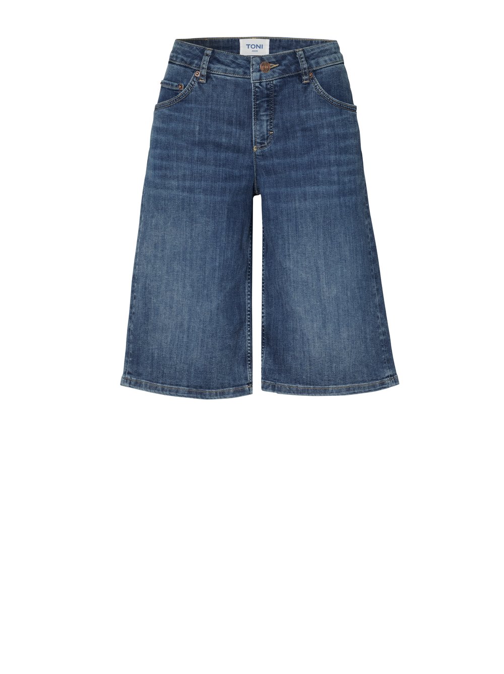 Damenshorts Liv Bermuda in mid blue, jeans-Bermuda mit weitem Bein, freigestellte Produktansicht