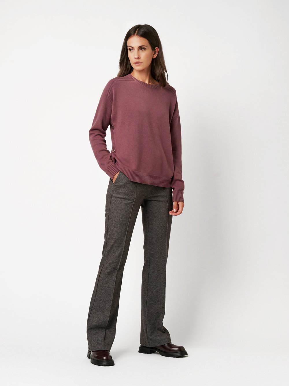 Sweater Ginette mauve outfit view Sweater Ginette mauve outfit view