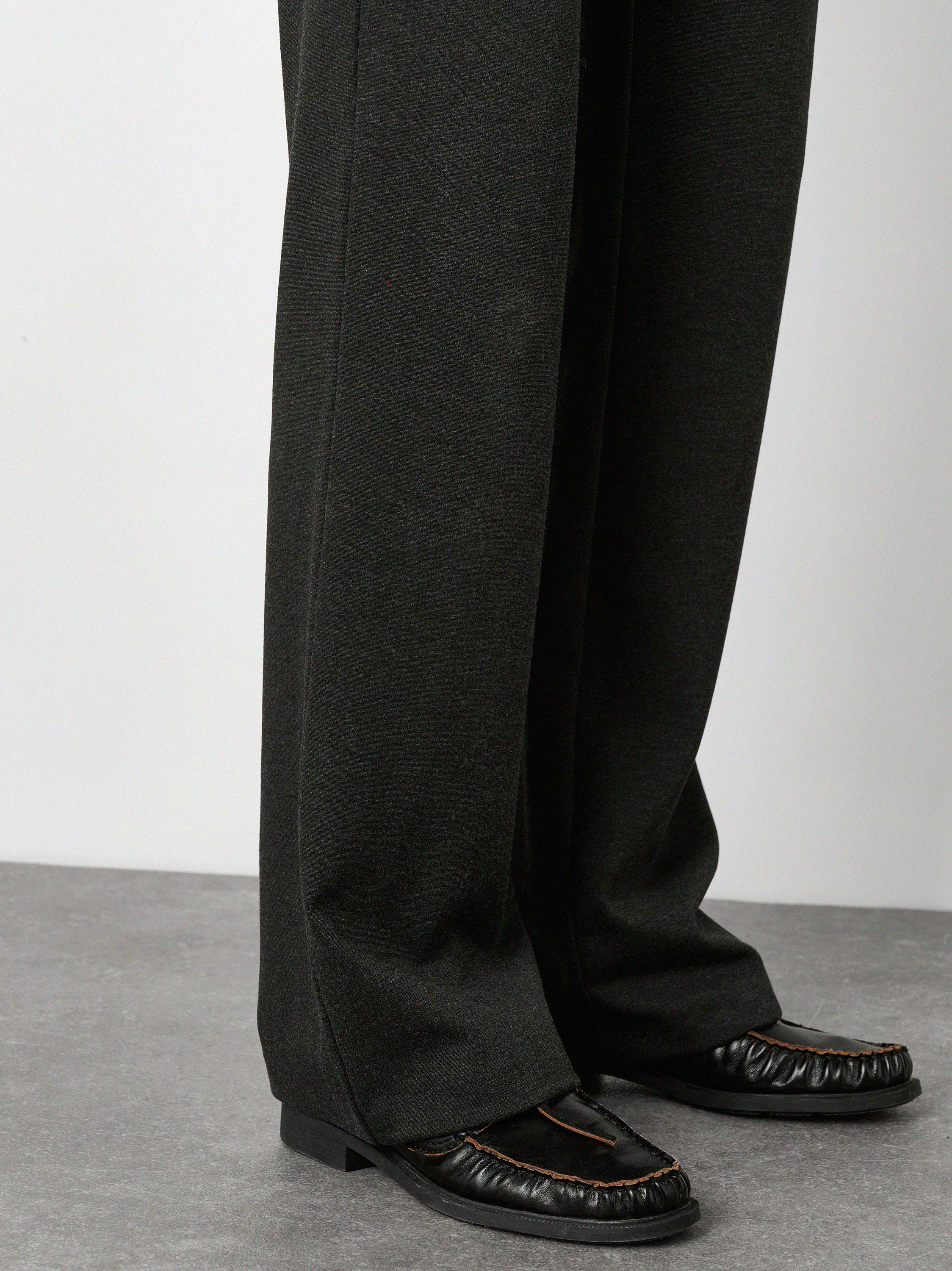 Womens trousers Jenny Wide in Anthracite, wide-leg jersey trousers, second detail view