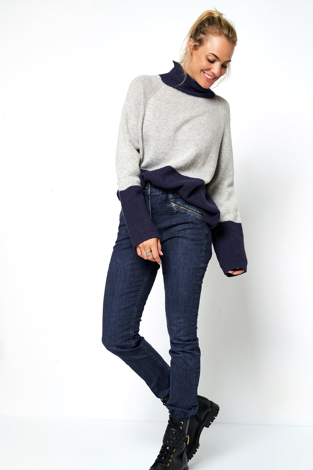 Slim-Fit Jeans mit Zippertaschen | Style »be loved« mid blue