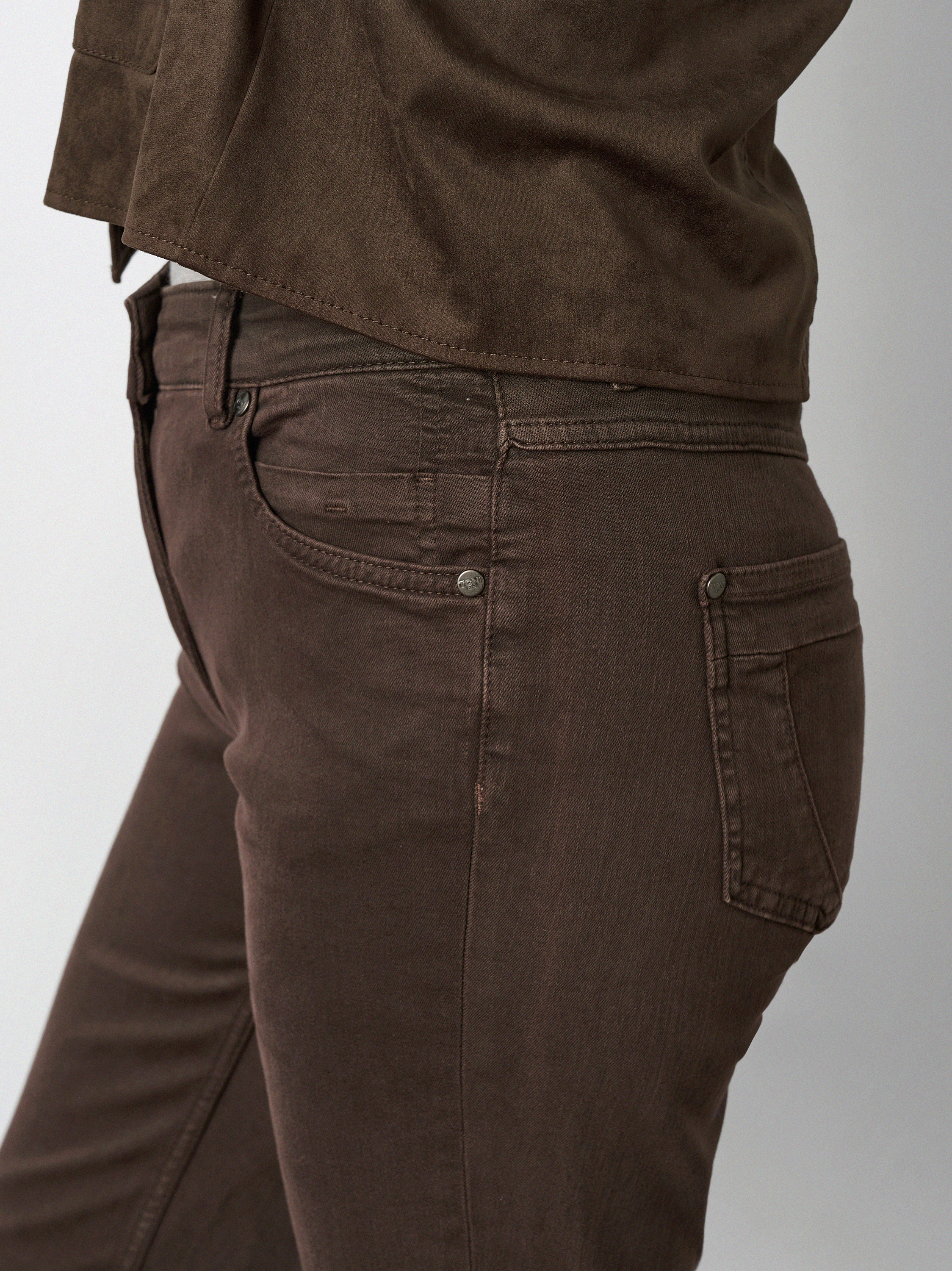 Womens jeans Honey in Dark Brown, casual stretch jeans, detail view