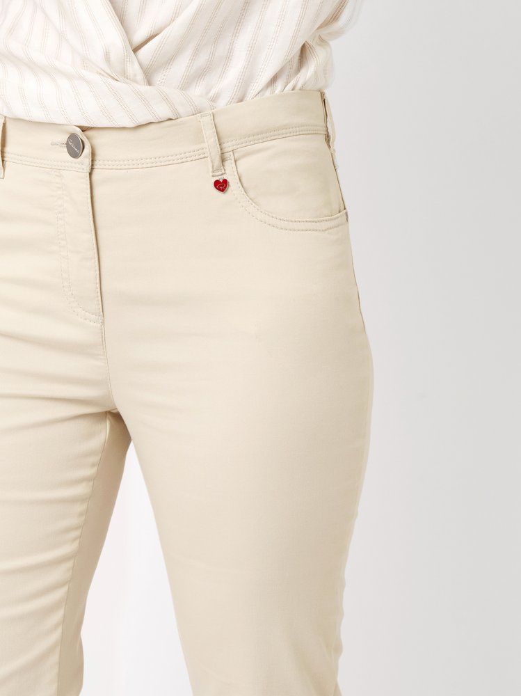 Womens trousers Meine beste Freundin Capri in light beige, summery capri pants, detail view