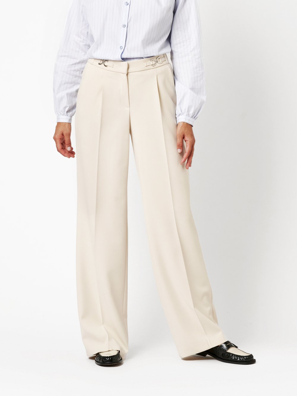 Trousers Luisa light beige front view