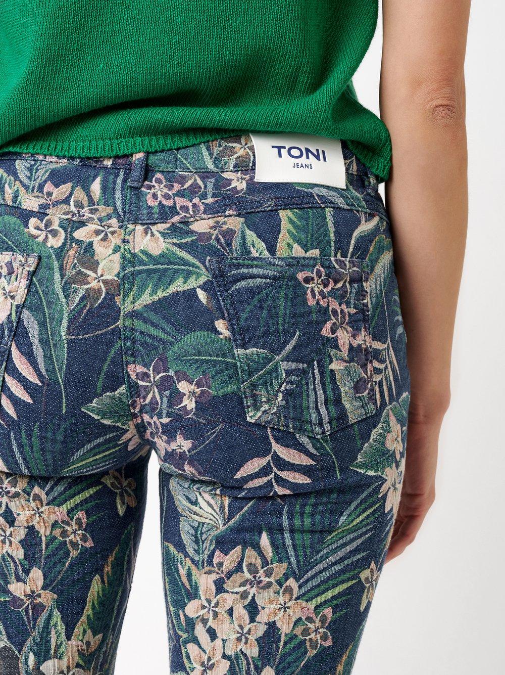 Damenjeans Ella 7/8 in multicolour, 7/8-Jeans mit aus Denim-Jacquard, Detailansicht