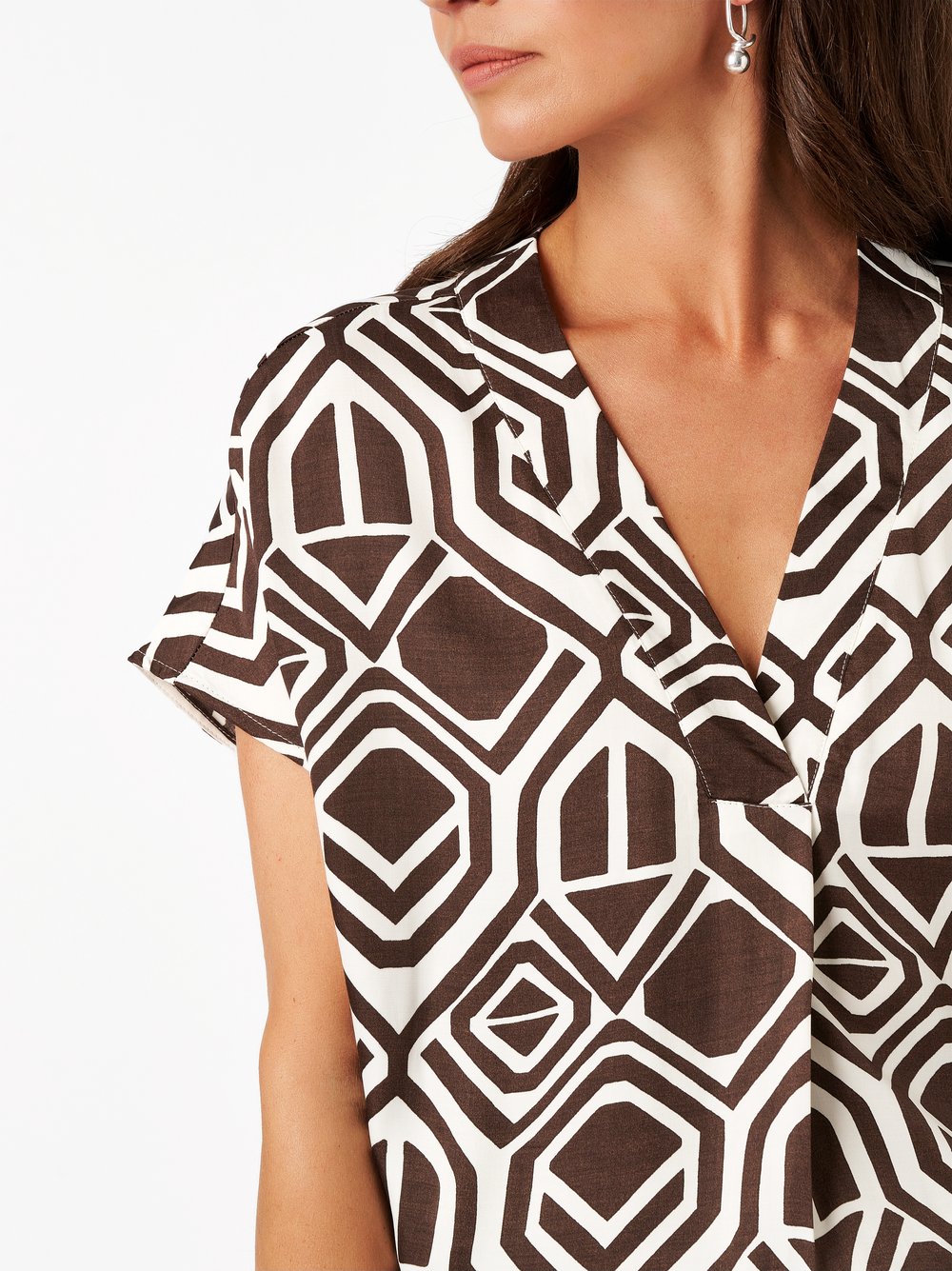 Womens blouse Amba in dark brown / offwhite, bluse top with graphic print, detail view