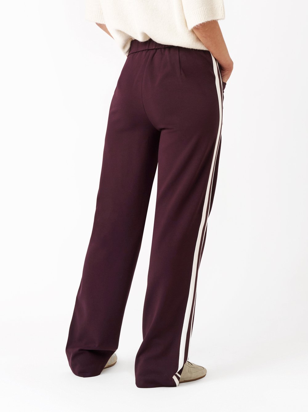 Trousers Sue wine rear view