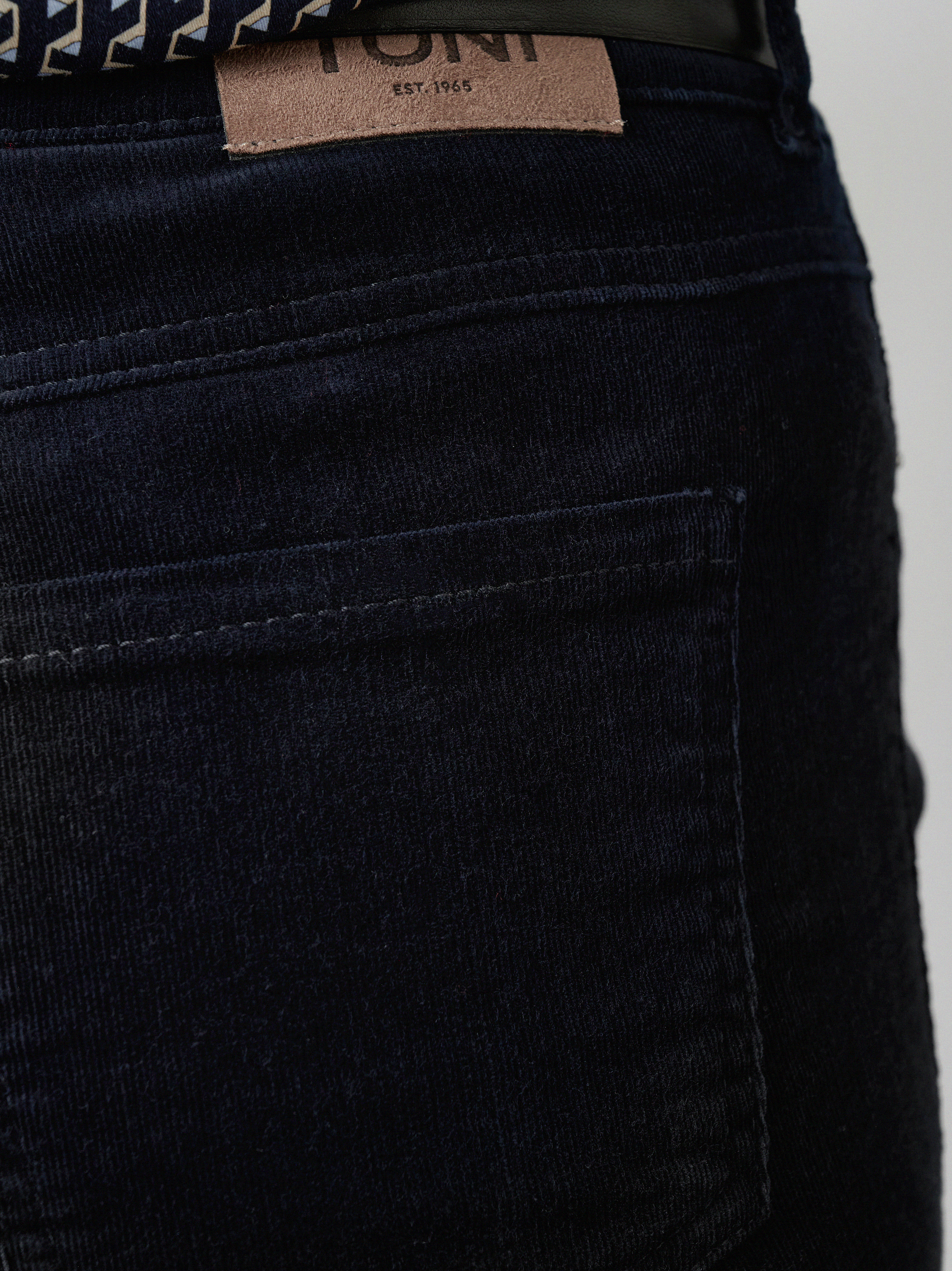 Womens trousers Be Loved in Dark Blue, high-waist corduroy trousers, second detail view