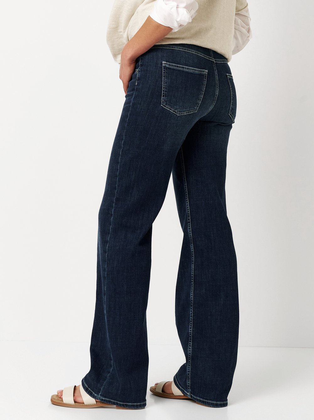 Jeans Ella dark blue Rueckansicht Jeans Ella dark blue Rueckansicht