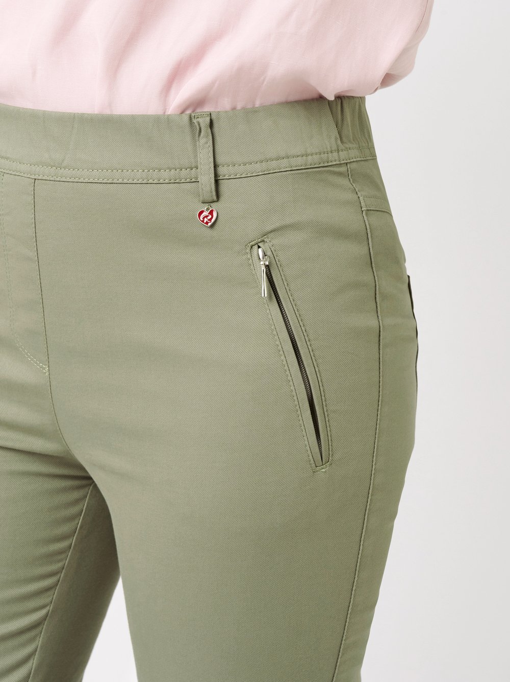 Damenhose Alice Slim 7/8 in khaki, 7/8-Hose mit Zippertaschen, Detailansicht