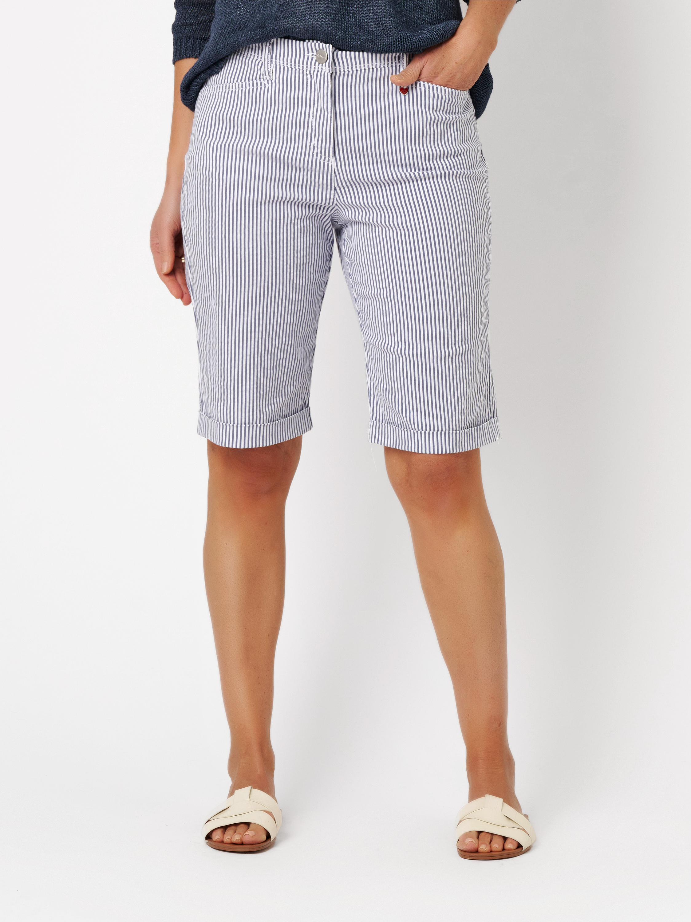 Womens shorts Meine beste Freundin Bermuda in blue / white, striped bermuda shorts made of airy seersucker, front view worn by model