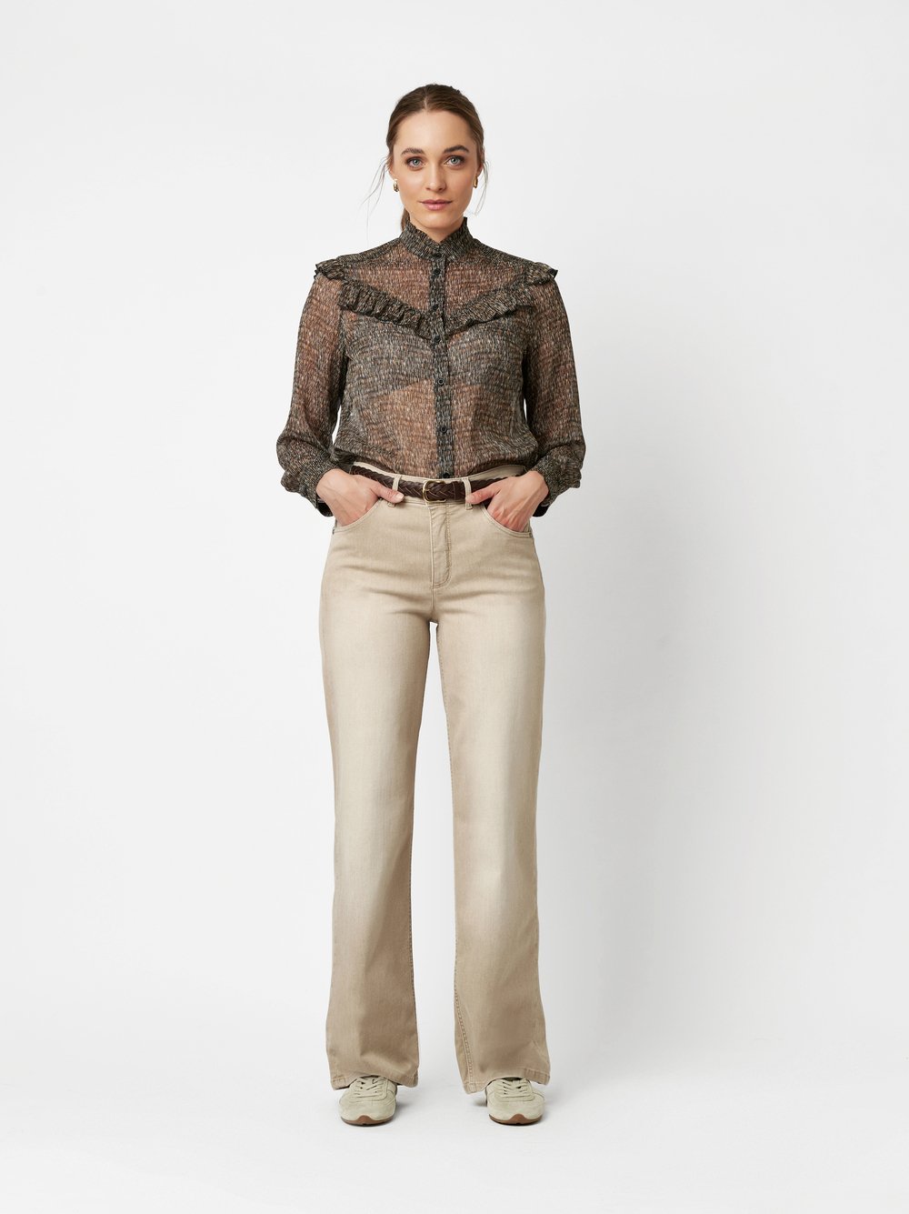 Jeans Liv beige Outfitansicht Jeans Liv beige Outfitansicht