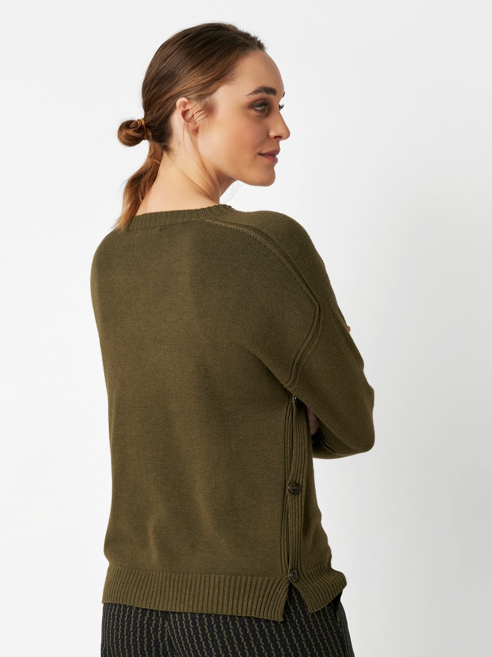 Pullover Ginette olive Rueckansicht Pullover Ginette olive Rueckansicht