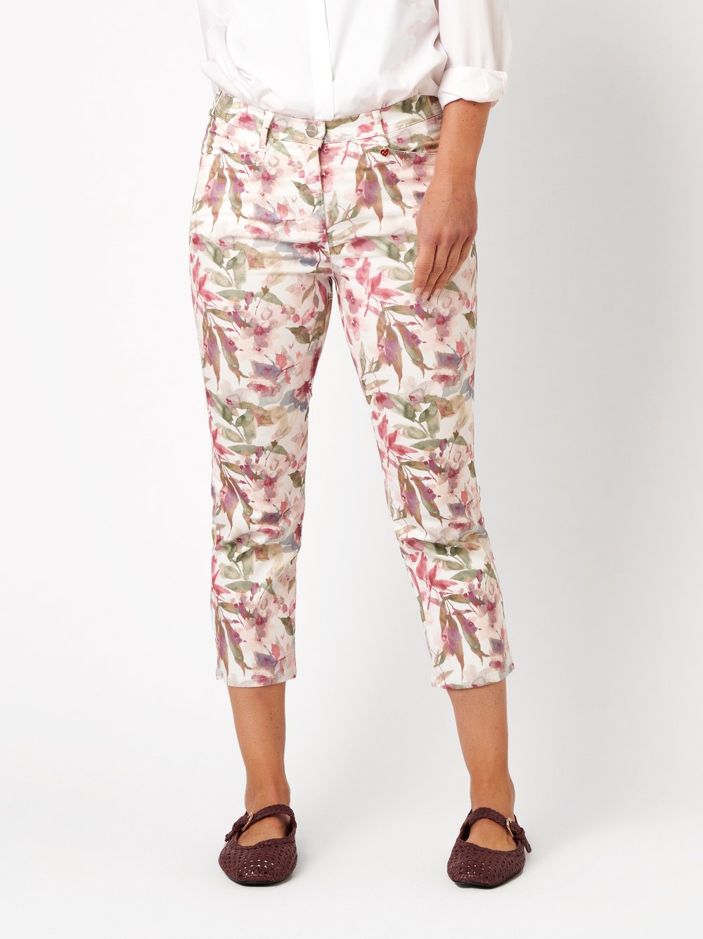 Damenhose Meine beste Freundin 3/4 in multicolour, 3/4-Hose mit Bluetenprint, Outfitansicht am Model