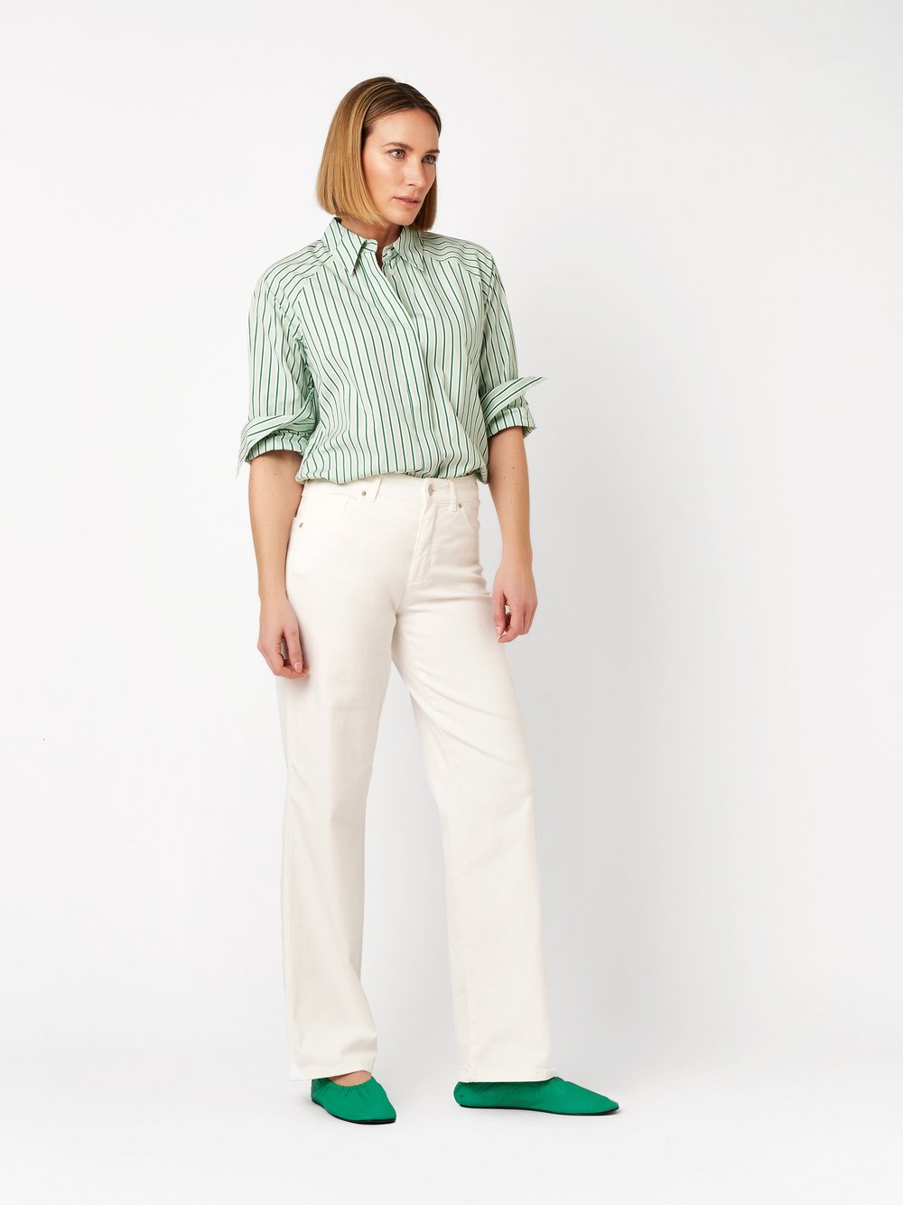 Damenjeans Liv Wide in offwhite, Wide Leg Jeans, Outfitansicht am Model