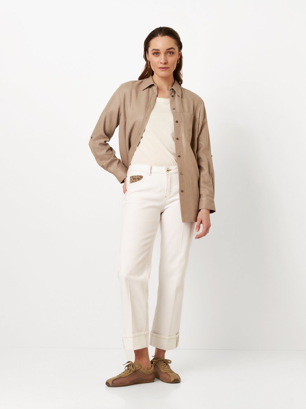 Bluse Alma taupe Outfitansicht Bluse Alma taupe Outfitansicht