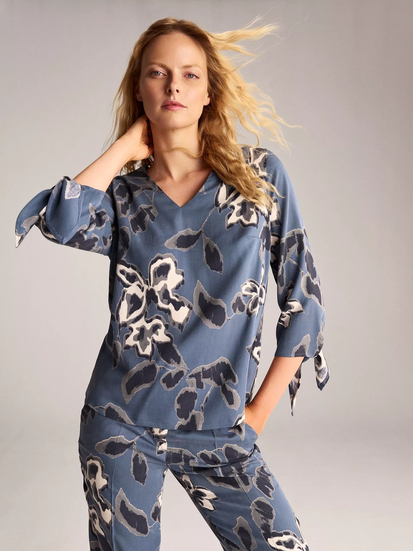 Von Blüten bis Streifen – unsere neuen Blusen zeigen, wie leicht sich Mode anfühlen kann.

#TONIFashion #FreshStart