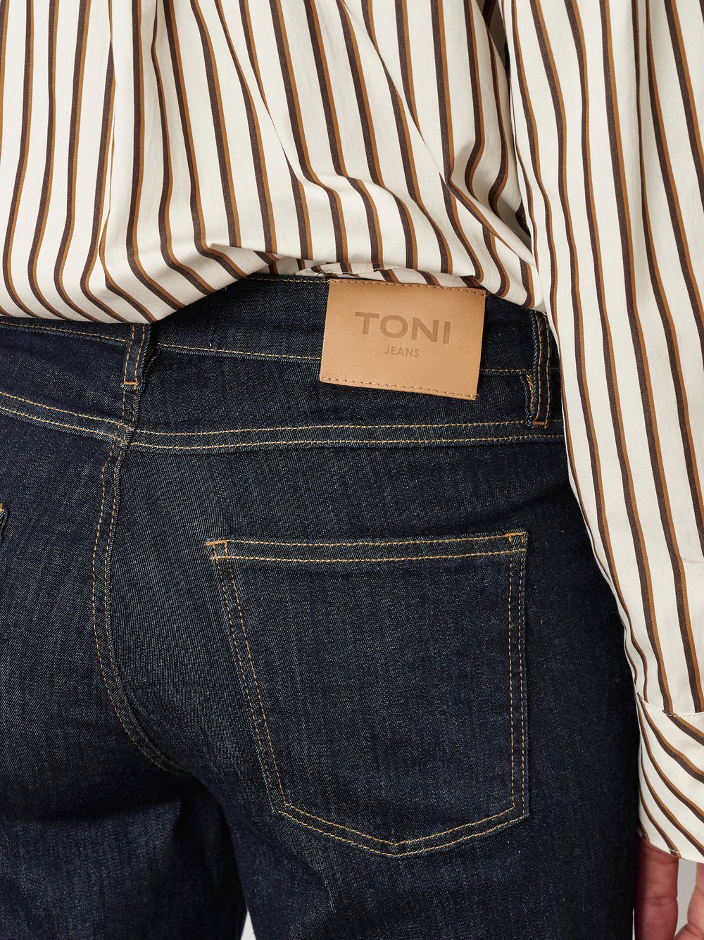 Damenjeans Liv Straight in Rinsed Blue, straight-Fit Jeans, zweite Detailansicht