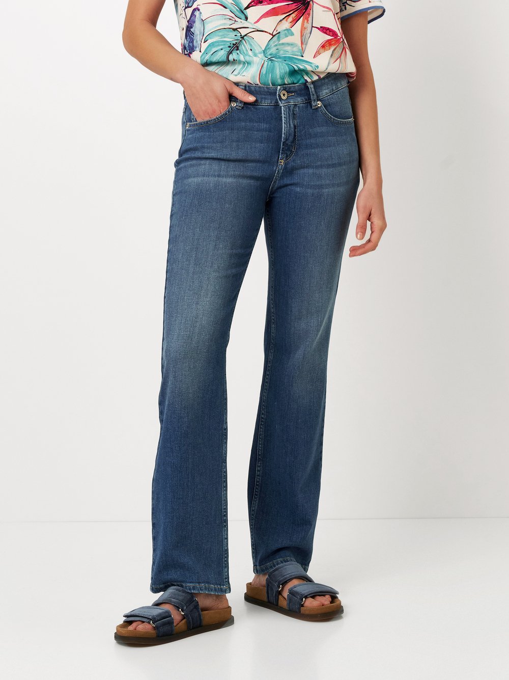Jeans Ella mid blue Vorderansicht
