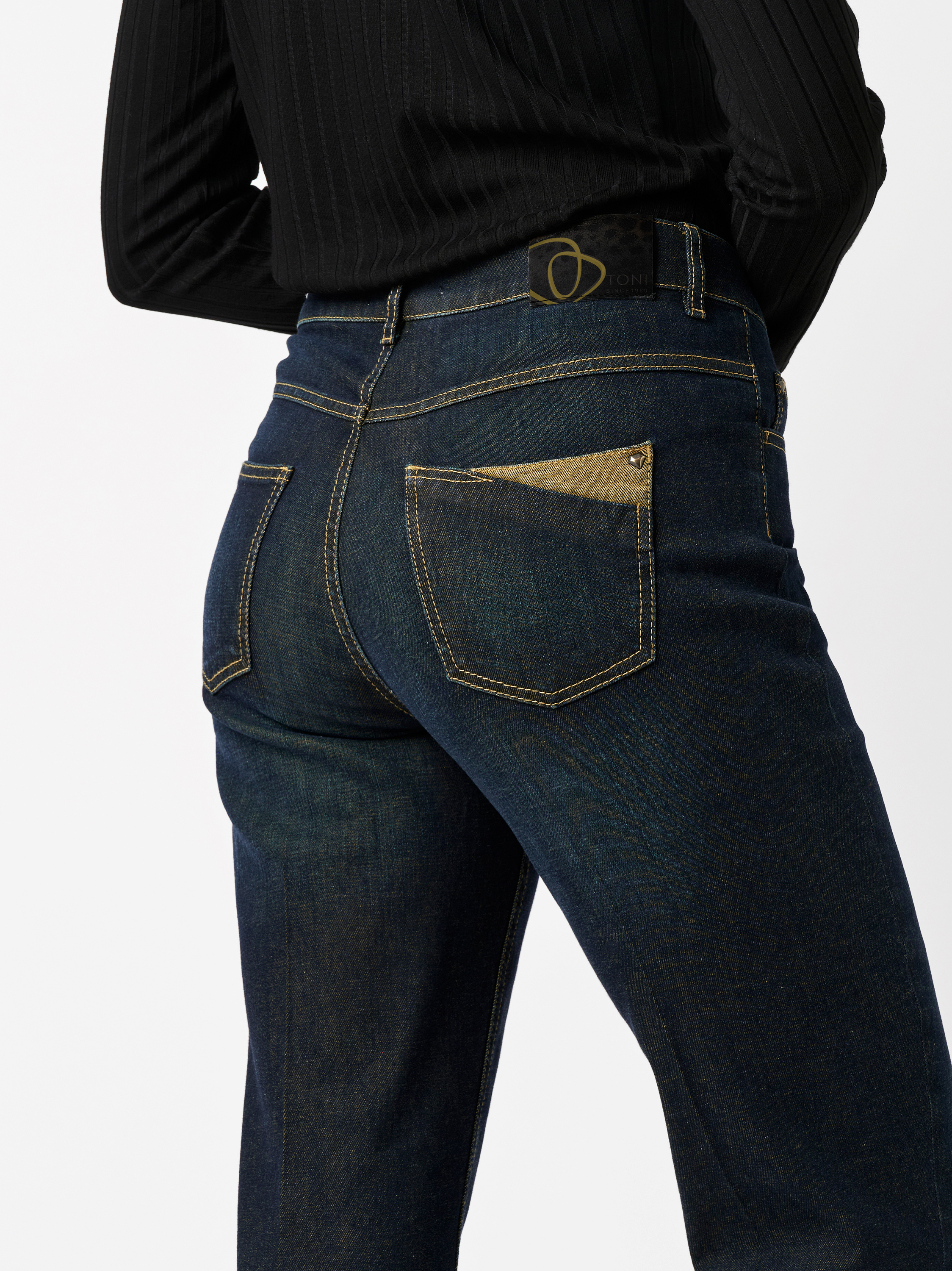 Jeans Ella dark blue Detailansicht Jeans Ella dark blue Detailansicht