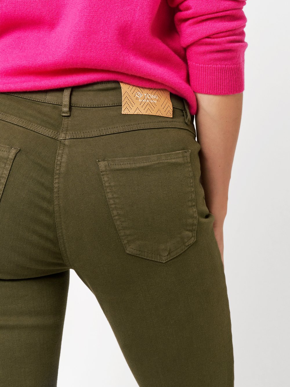 Jeans Perfect Shape olive Detailansicht