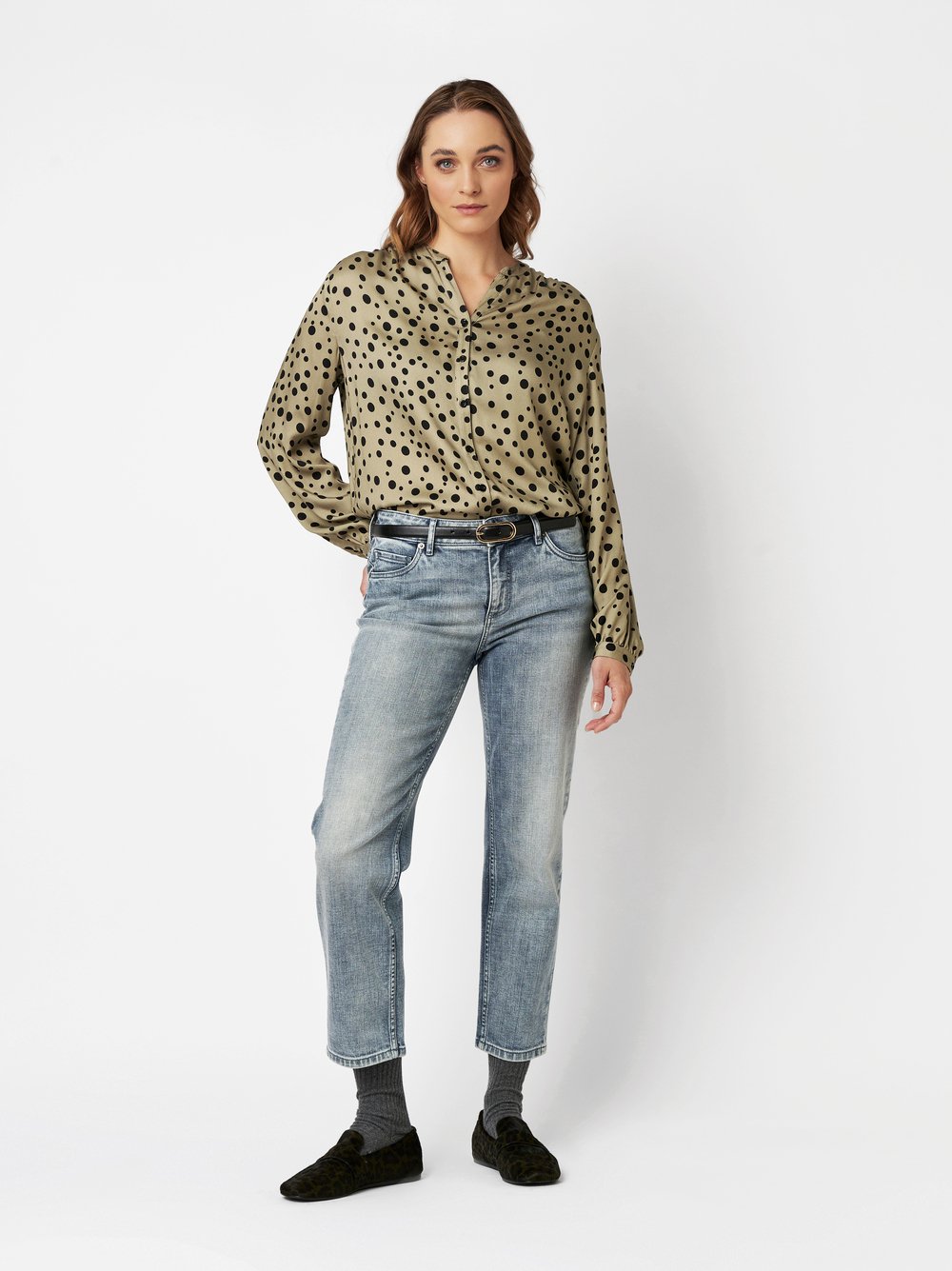 Bluse Bella khaki/black Outfitansicht Bluse Bella khaki/black Outfitansicht