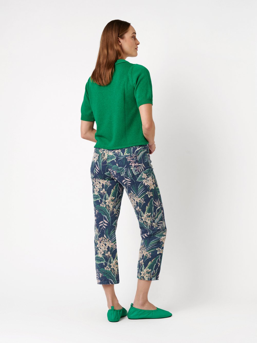 Damenjeans Ella 7/8 in multicolour, 7/8-Jeans mit aus Denim-Jacquard, Rueckansicht am Model getragen