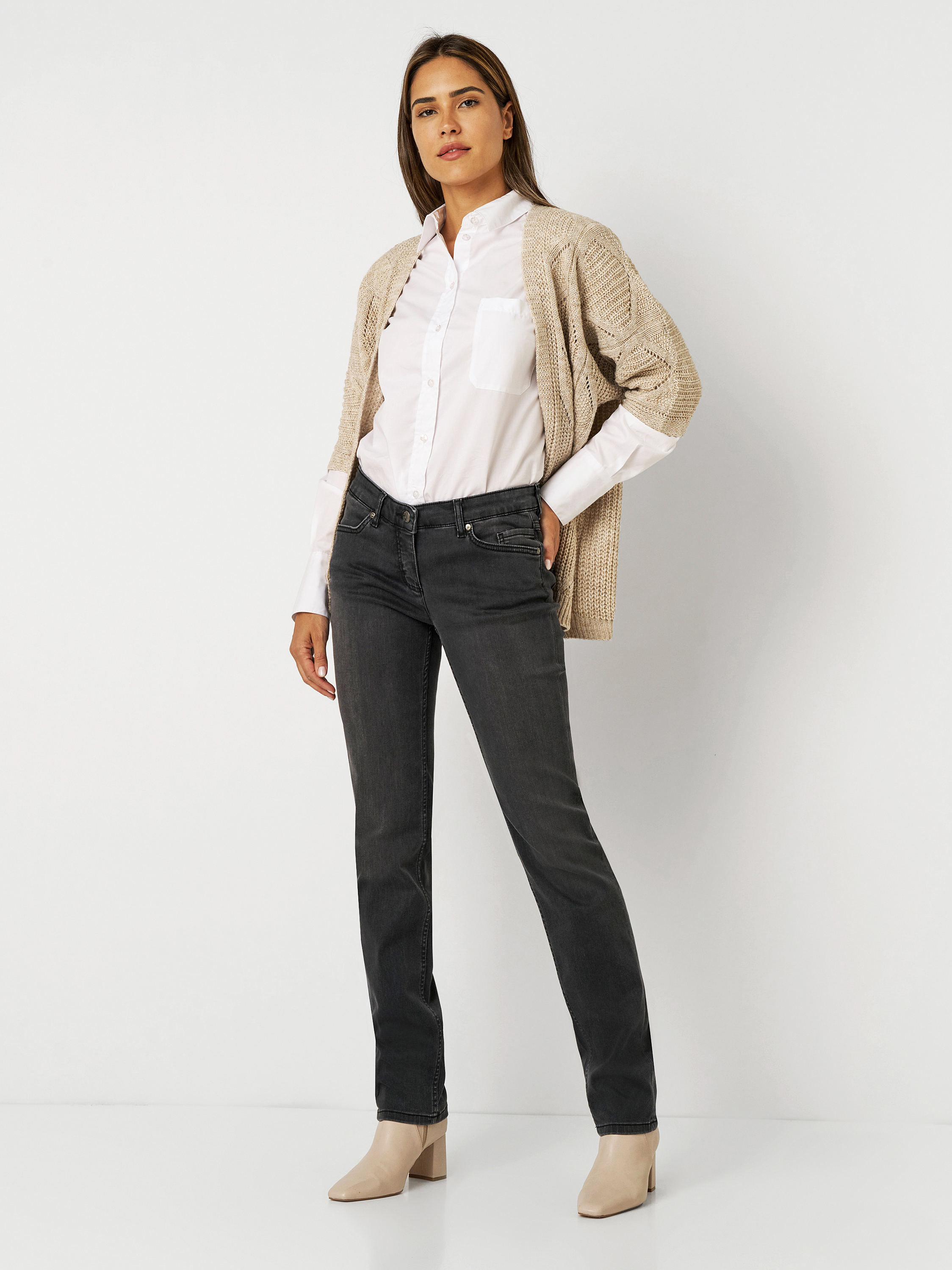 Jeans Perfect Shape anthra Outfitansicht Jeans Perfect Shape anthra Outfitansicht