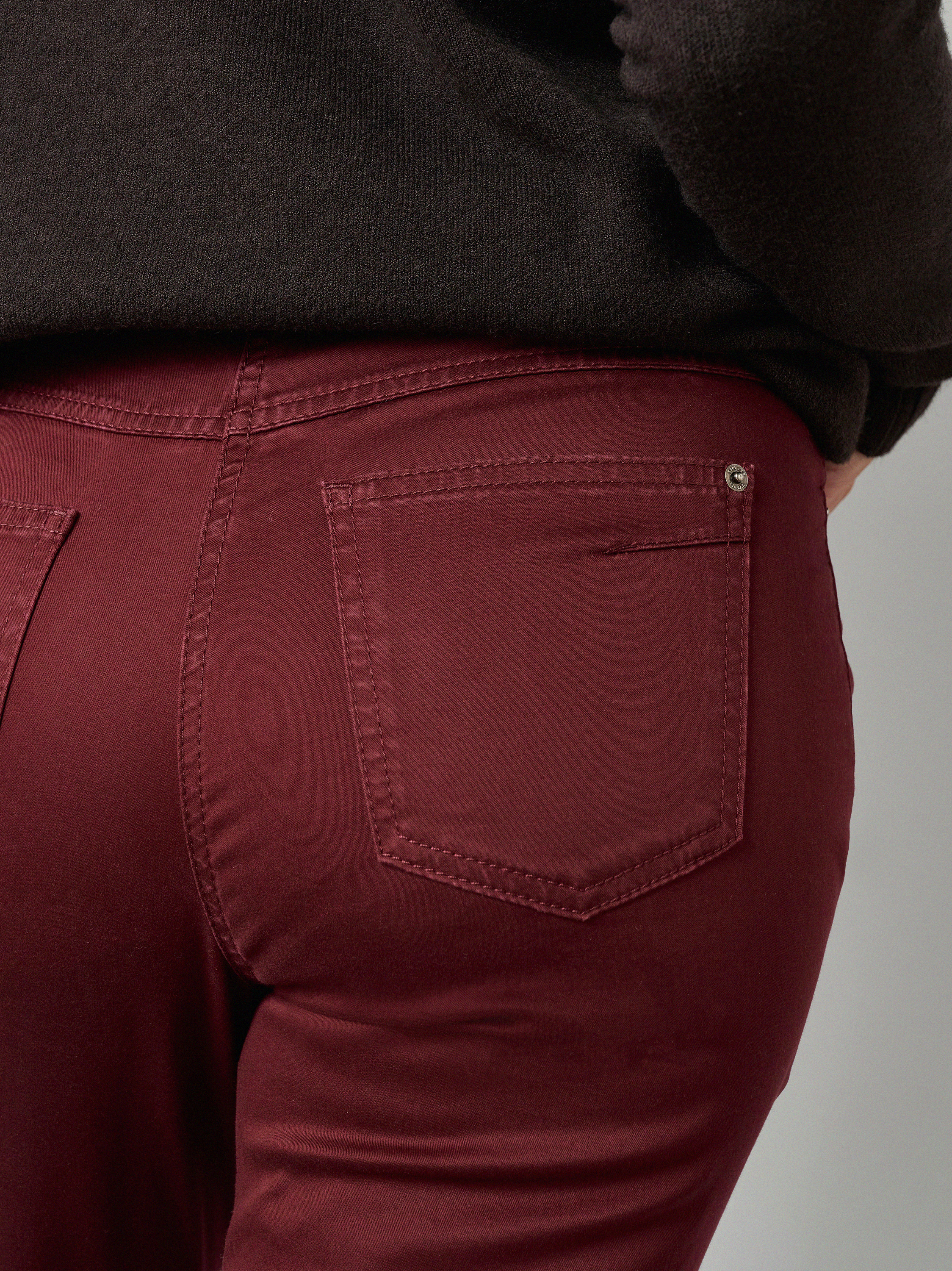 Damenhose Be Loved in Beere, high-Waist Hose aus Baumwollsatin, zweite Detailansicht