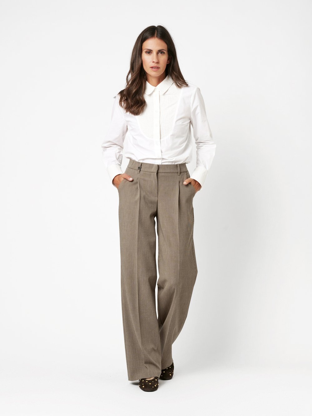 Hose Luisa brown Outfitansicht Hose Luisa brown Outfitansicht