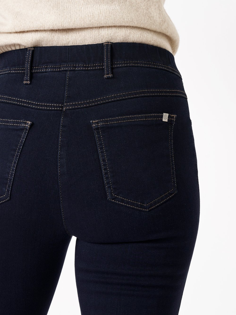 Jeans Alice dark blue Detailansicht Jeans Alice dark blue Detailansicht