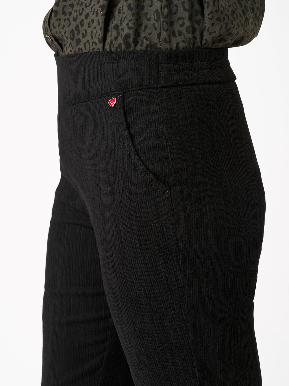 Trousers Scarlet black detail view Trousers Scarlet black detail view