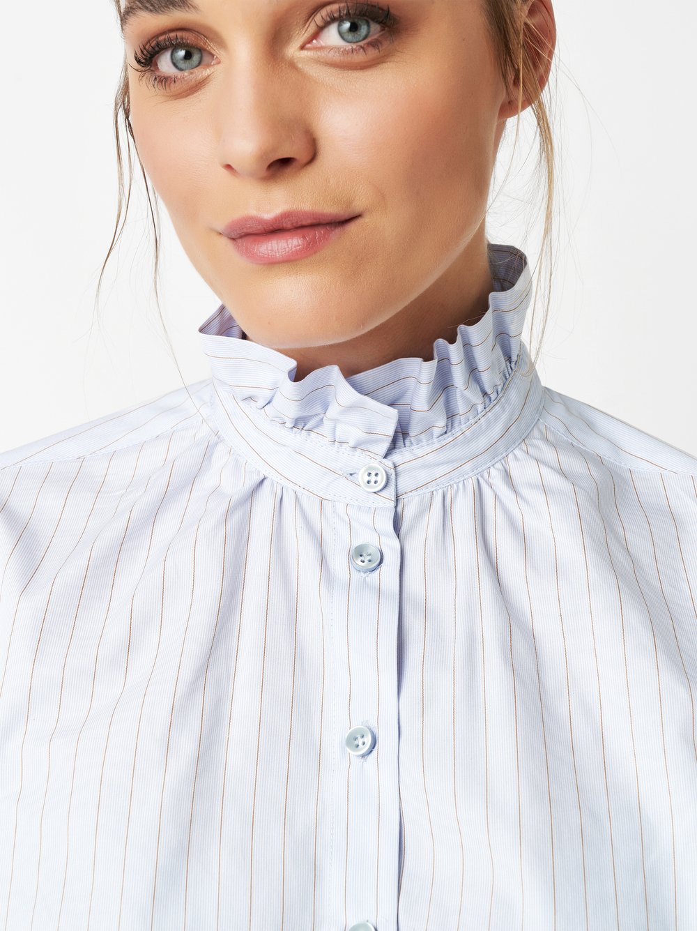 Bluse Cleo blue/beige Detailansicht Bluse Cleo blue/beige Detailansicht