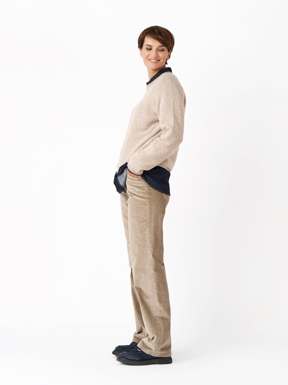 Trousers Liv taupe outfit view