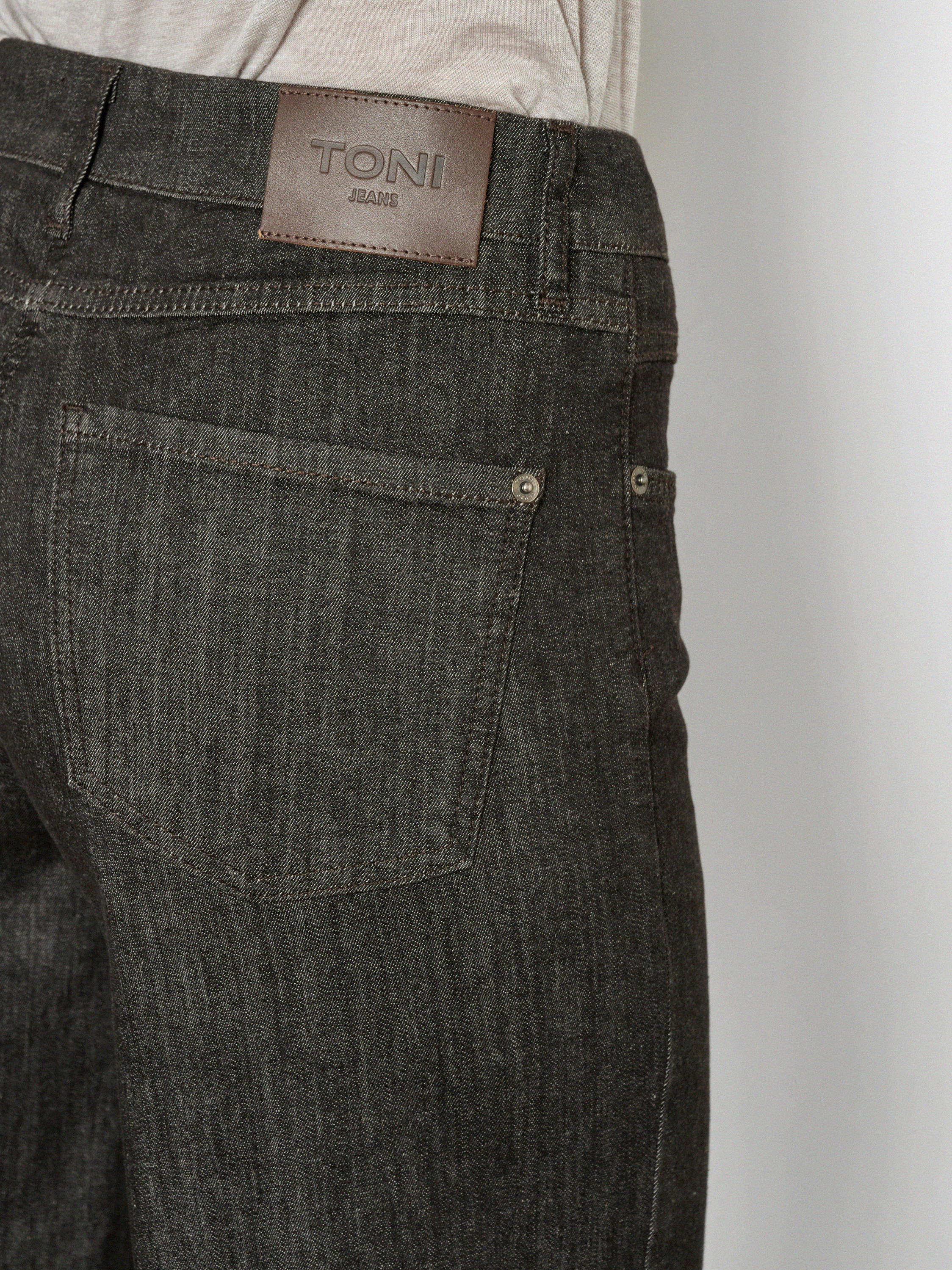 Damenjeans Liv Wide in Dunkelbraun, wide-Leg Jeans, zweite Detailansicht