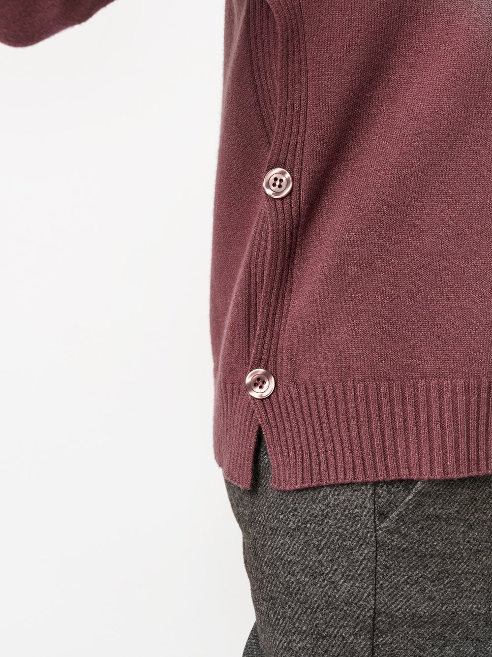 Sweater Ginette mauve detail view Sweater Ginette mauve detail view