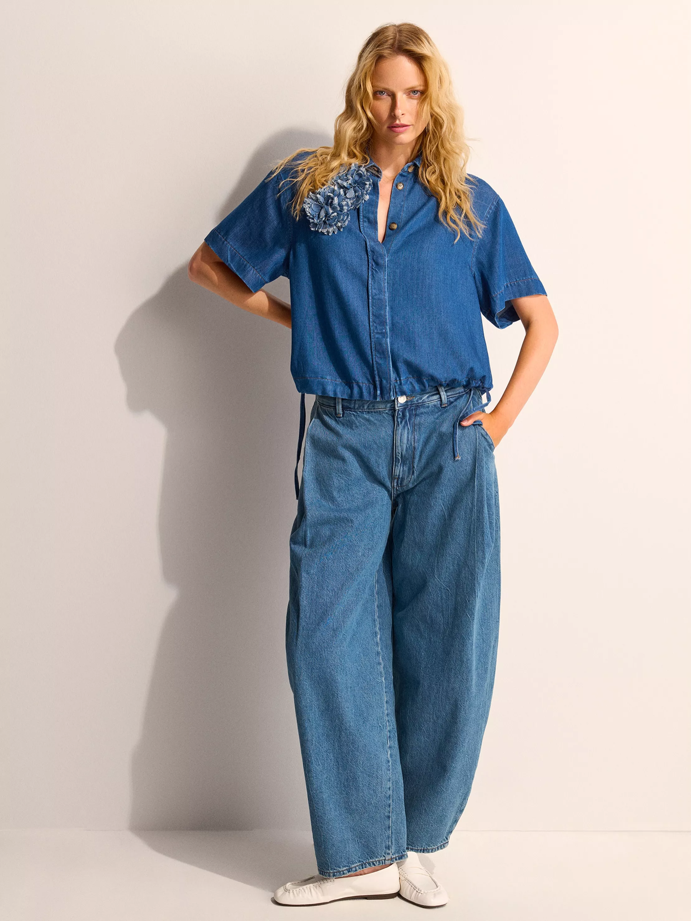 Denim kennt keine Saison.
Nur neue Arten, ihn zu tragen.
 
#TONIFashion #simplythebest