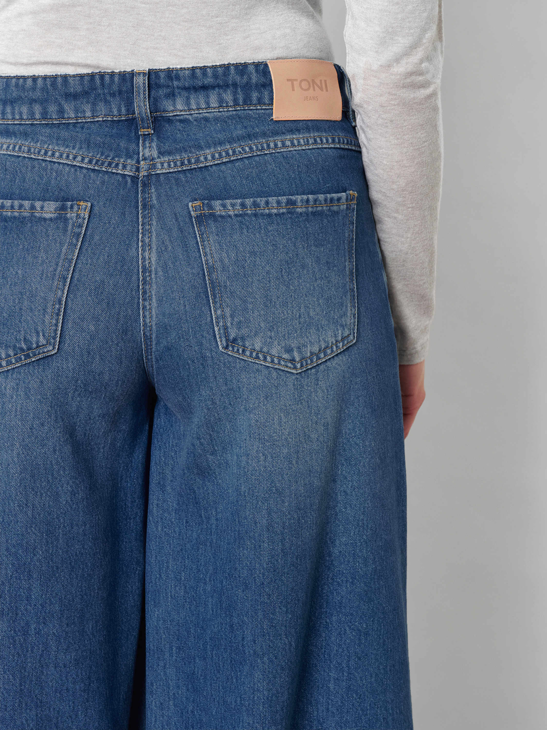 Damenjeans Culotte in Mid Blue, jeans-Culotte mit authentischer Waschung, Detailansicht