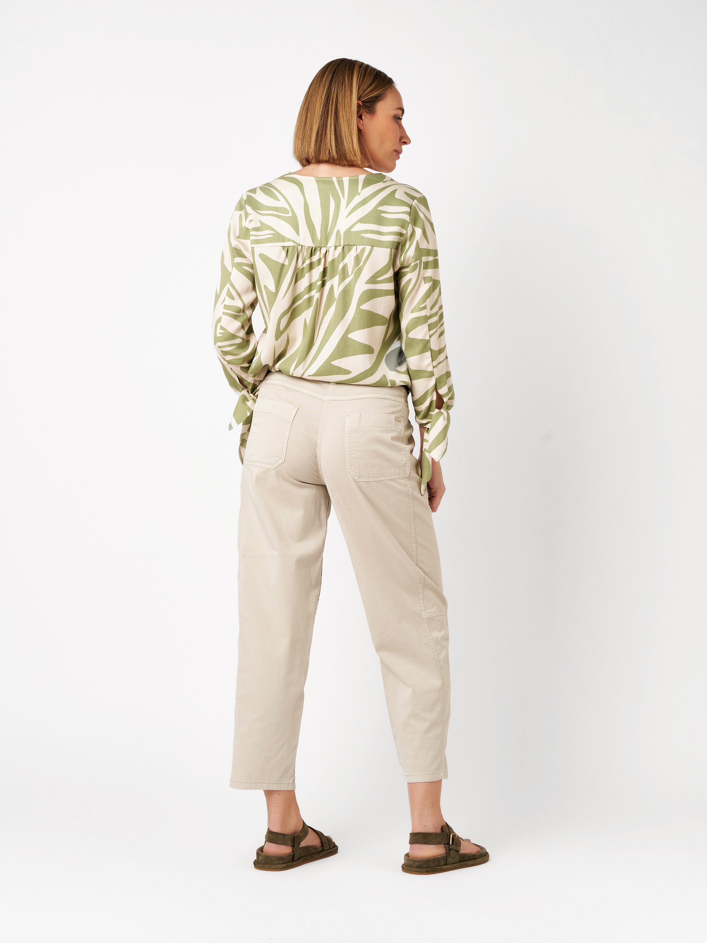 Womens blouse Anna in green / offwhite, elegant, patterned pull-on blouse, back view worn by model