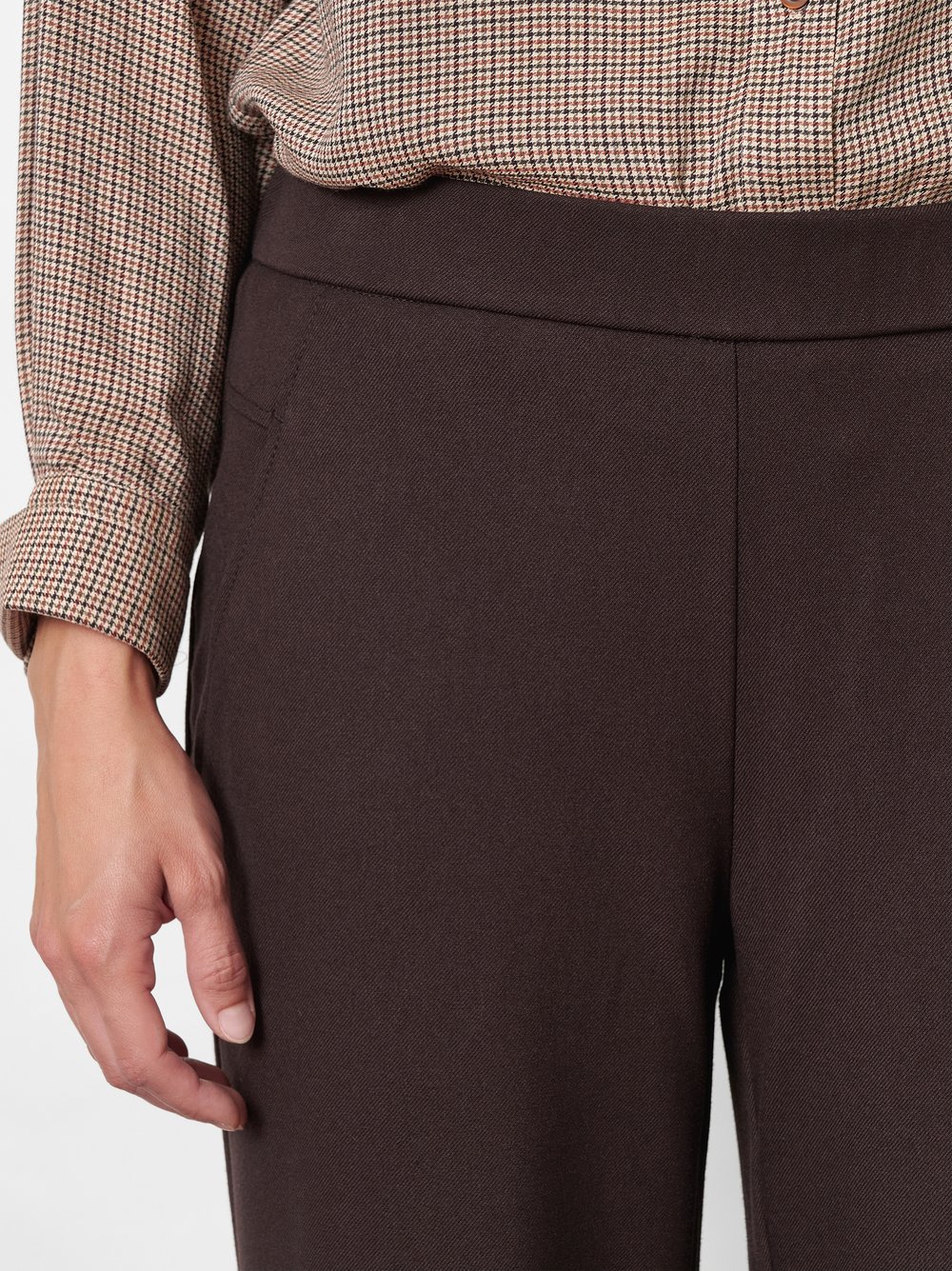 Damenhose Sue 7/8 in Dunkelbraun, Weite 7/8-Hose aus Gabardine, Detailansicht