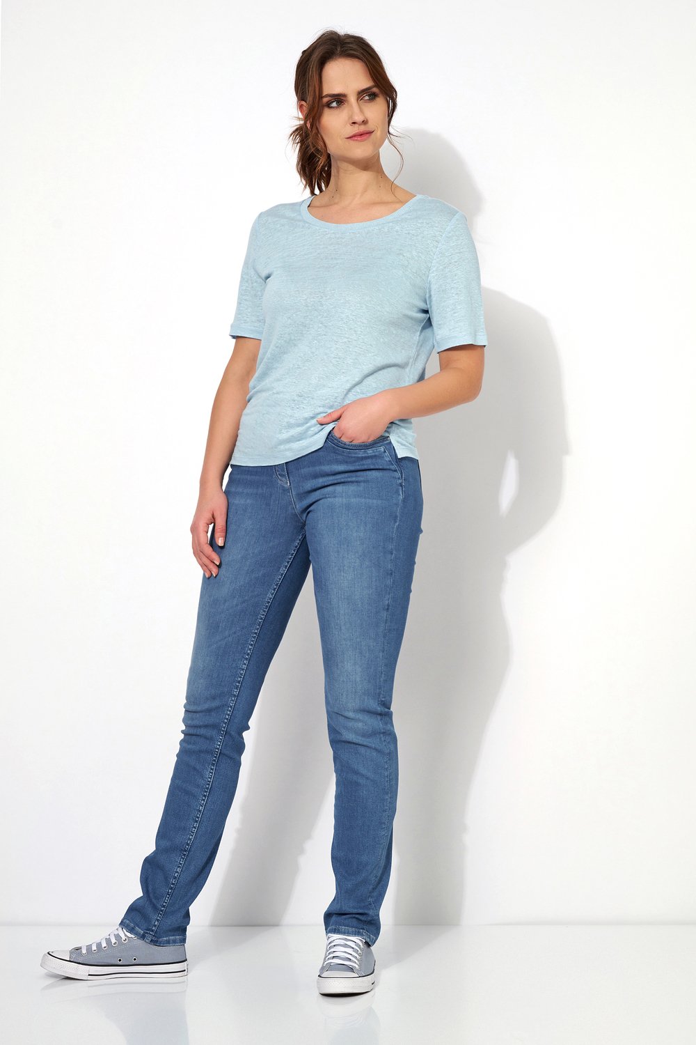 Slim-Fit Jeans mit hohem Bund | Style »be loved« light blue bleached