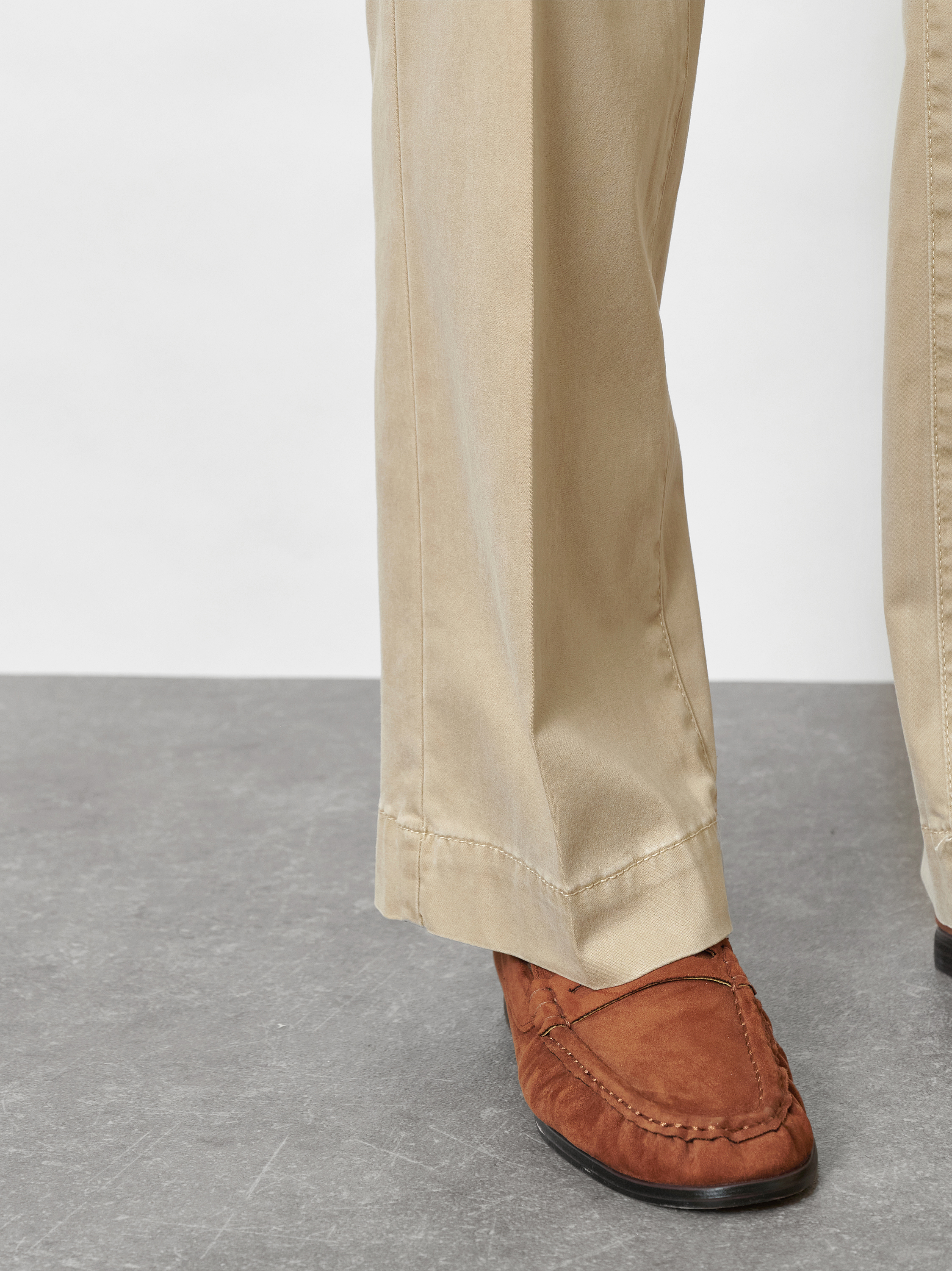 Damenhose Jenny Wide in Sand, wide-Leg Hose aus Baumwollsatin, Detailansicht