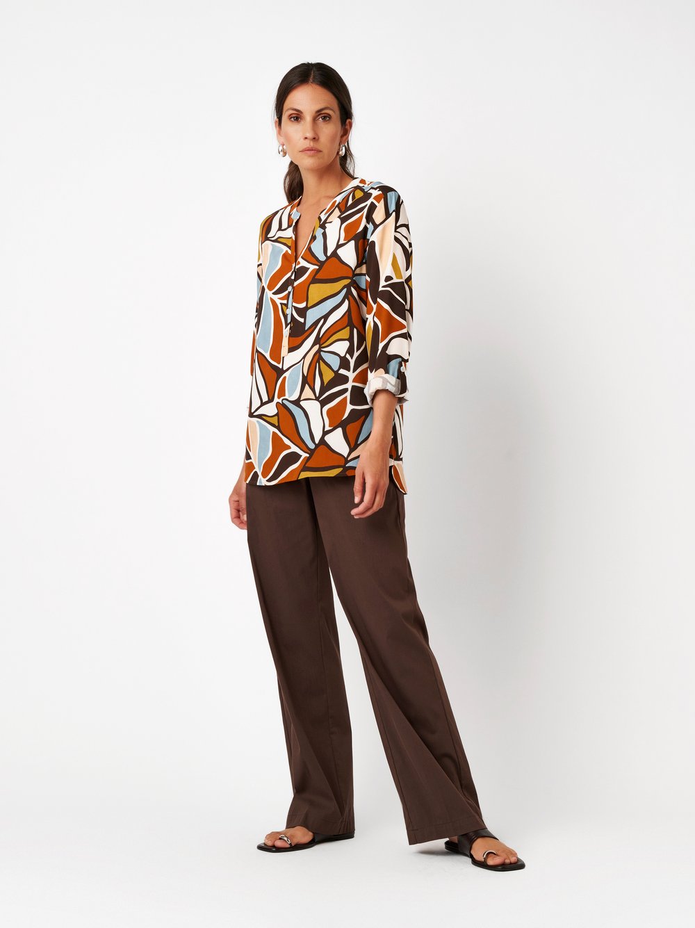 Womens blouse Bella in multicolour, silky blouse with an art-inspired floral print, outfit view worn by model