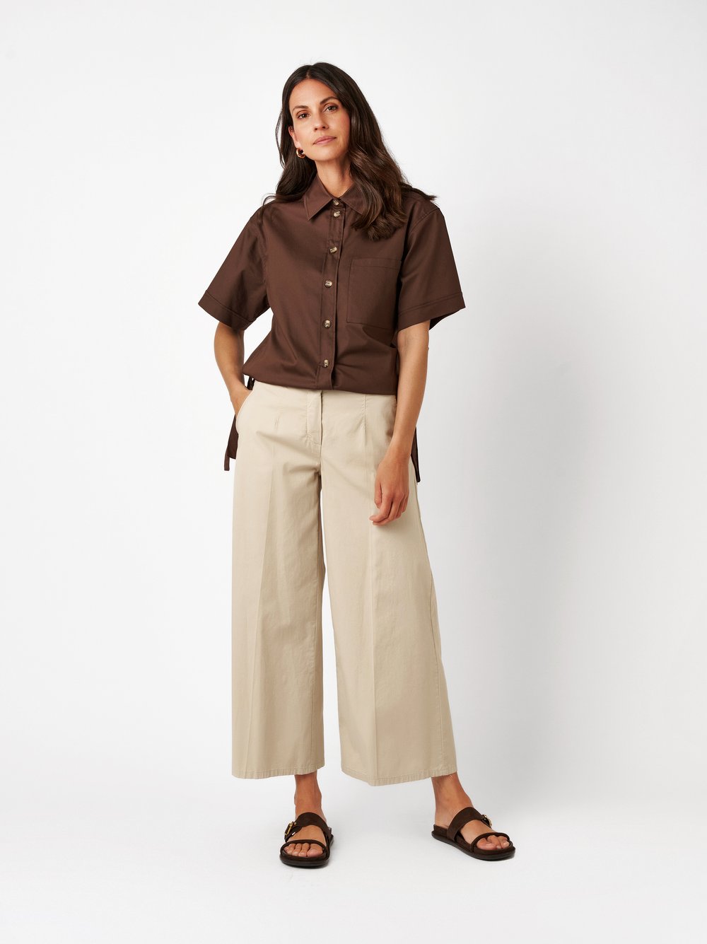 Damenhose Jenny Culotte in beige, Culotte aus leichtem Sommertwill, Outfitansicht am Model