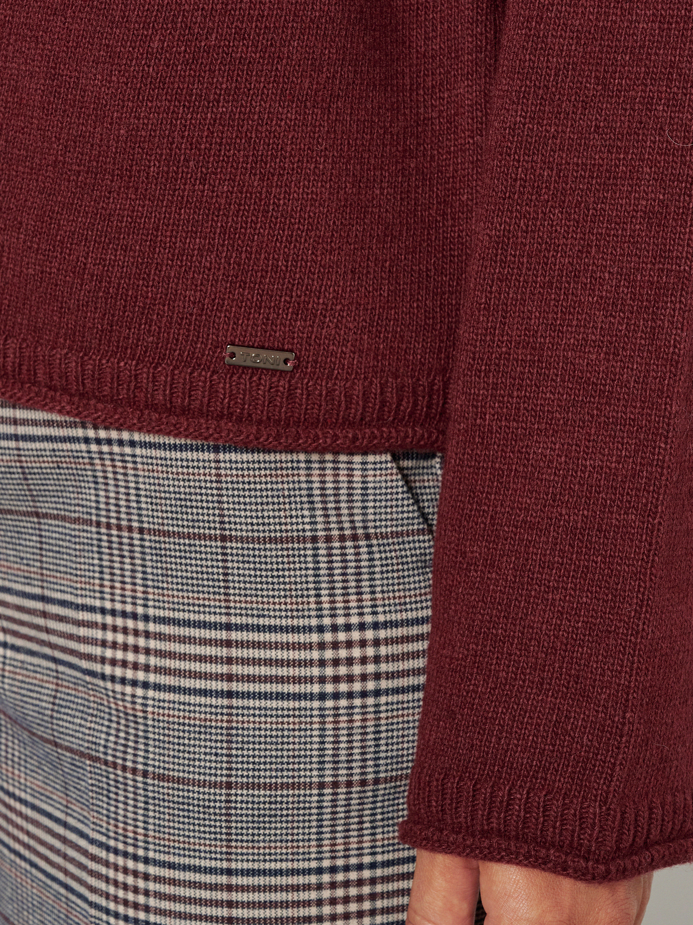 Damenpullover Gaia in Bordeaux, Pulli aus Kaschmir-Mischung, zweite Detailansicht