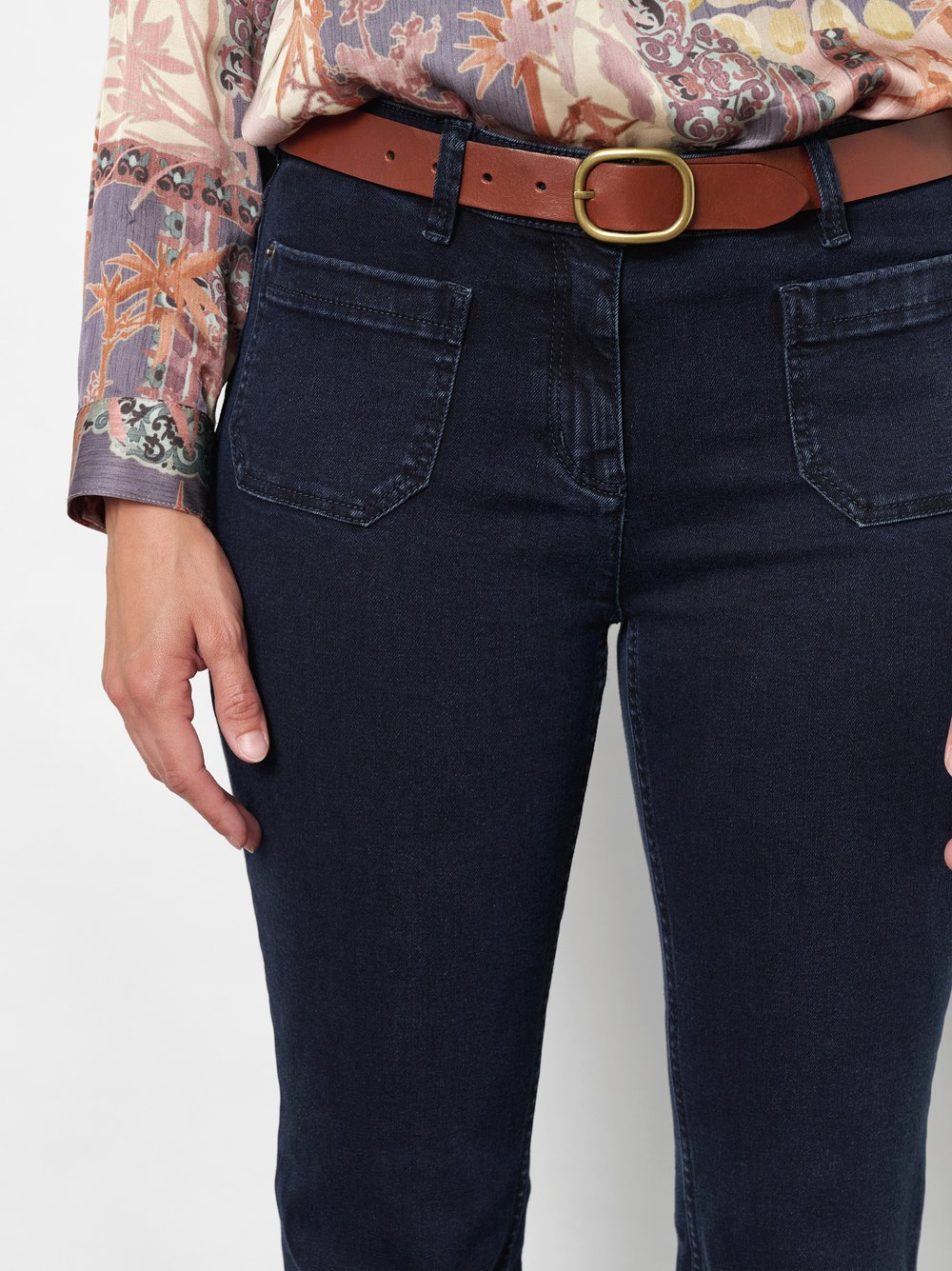 Damenjeans Perfect Shape in Dark Blue, bootcut-Jeans mit Fronttaschen, Detailansicht